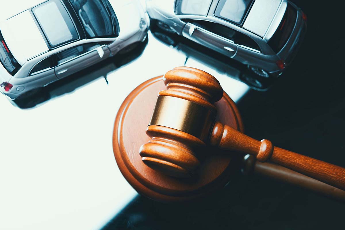 Pros and Cons of Auto Auctions for Savvy Dealerships Pros and Cons of Auto Auctions for Savvy Dealerships